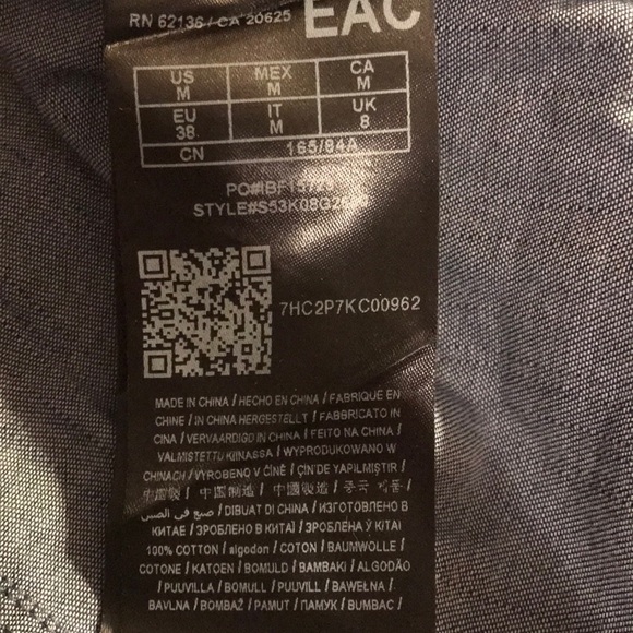 NWT! 🆕 🆕 Guess denim shirt dress - Picture 4 of 4